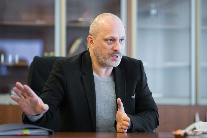 Зураб Аласанія про свою відставку: &quot;Я недооцінив глибину тієї прірви, до якої ми підійшли&quot;